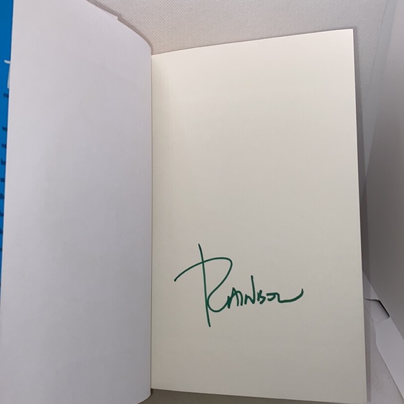 Rainbow Rowell Signed Carry On Hardcover with 2 Dust Jackets First Edition - Picture 9 of 15